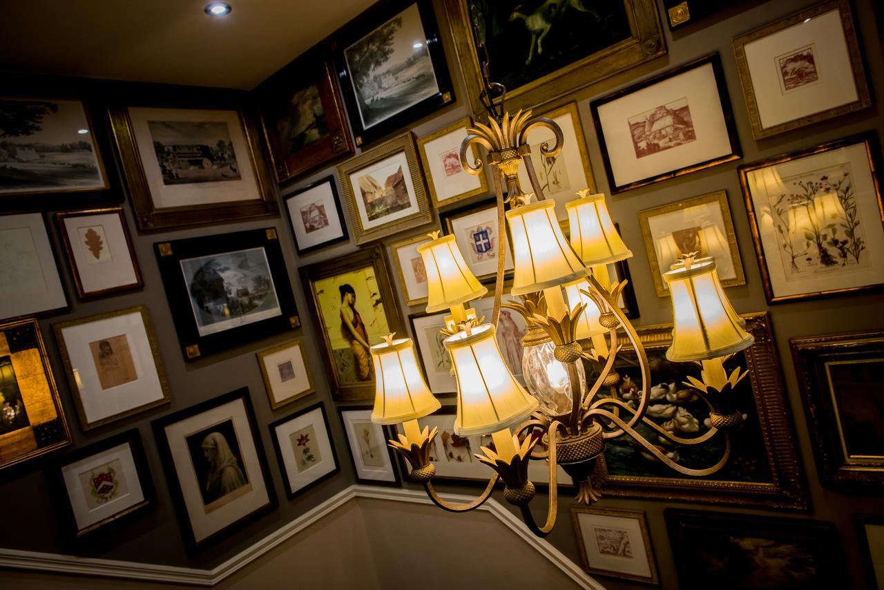 Worldhotels Distinctive Woughton House Hotel Мілтон-Кінз Екстер'єр фото