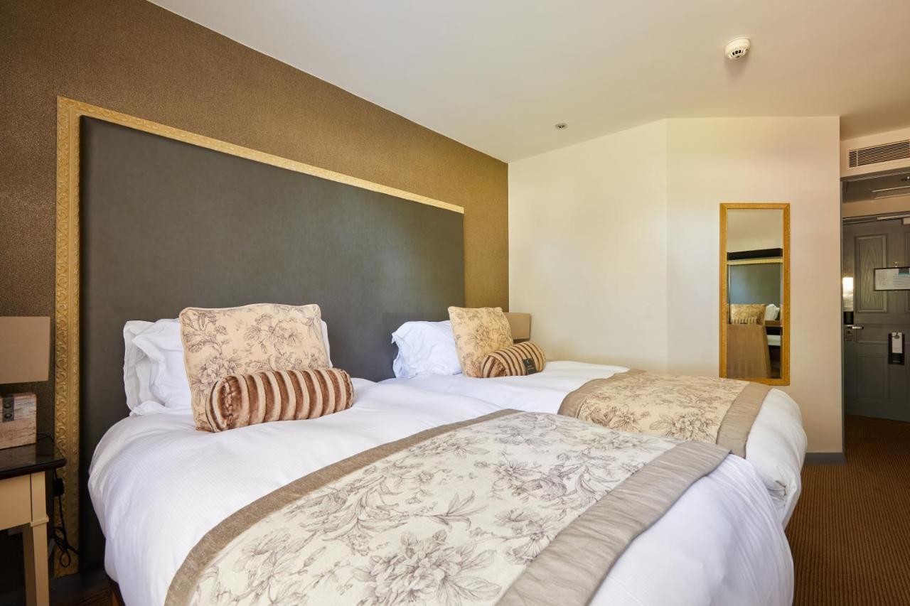 Worldhotels Distinctive Woughton House Hotel Мілтон-Кінз Екстер'єр фото