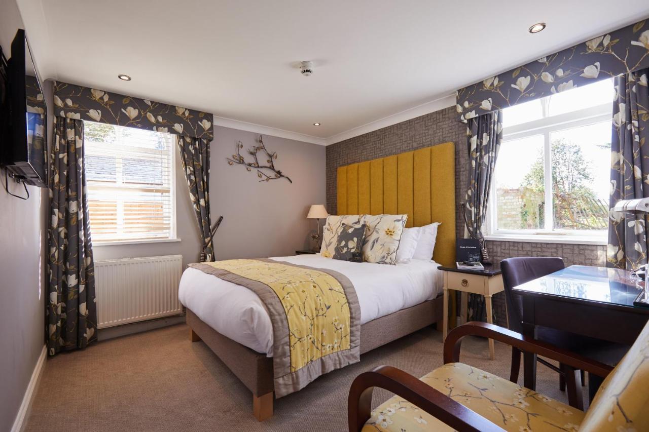 Worldhotels Distinctive Woughton House Hotel Мілтон-Кінз Екстер'єр фото
