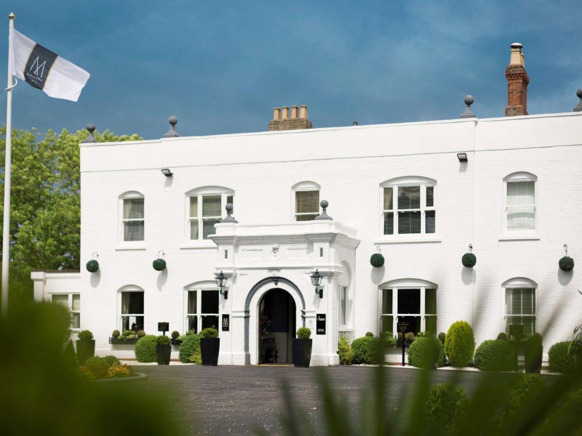 Worldhotels Distinctive Woughton House Hotel Мілтон-Кінз Екстер'єр фото